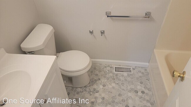Building Photo - 2 br, 2.5 bath House - 6420 Charter Way
