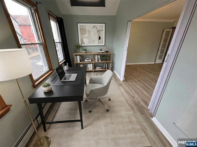 Foto del edificio - 8 Laird Pl