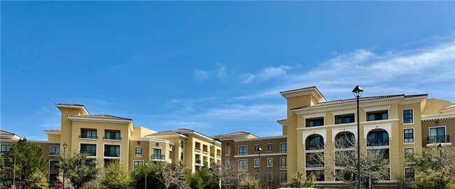 Foto del edificio - 29 Montelago Blvd