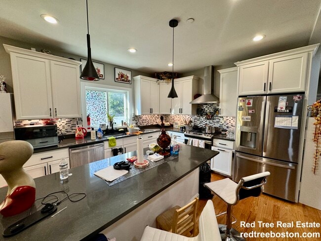 Photo - 24 Grovenor Rd Townhome