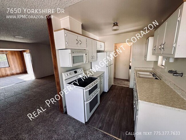 Foto del edificio - 7650 Yorkshire Dr