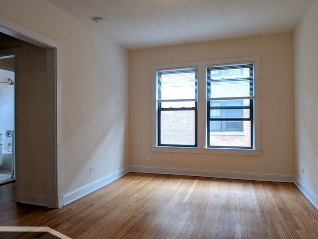 Foto del edificio - 2621 N Spaulding Ave