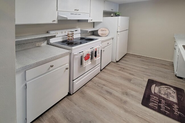 Foto del edificio - 4150 78th Ave N