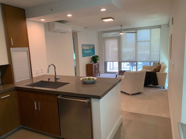 Building Photo - The Collection - 1 bedroom, 1 bath Condo w...