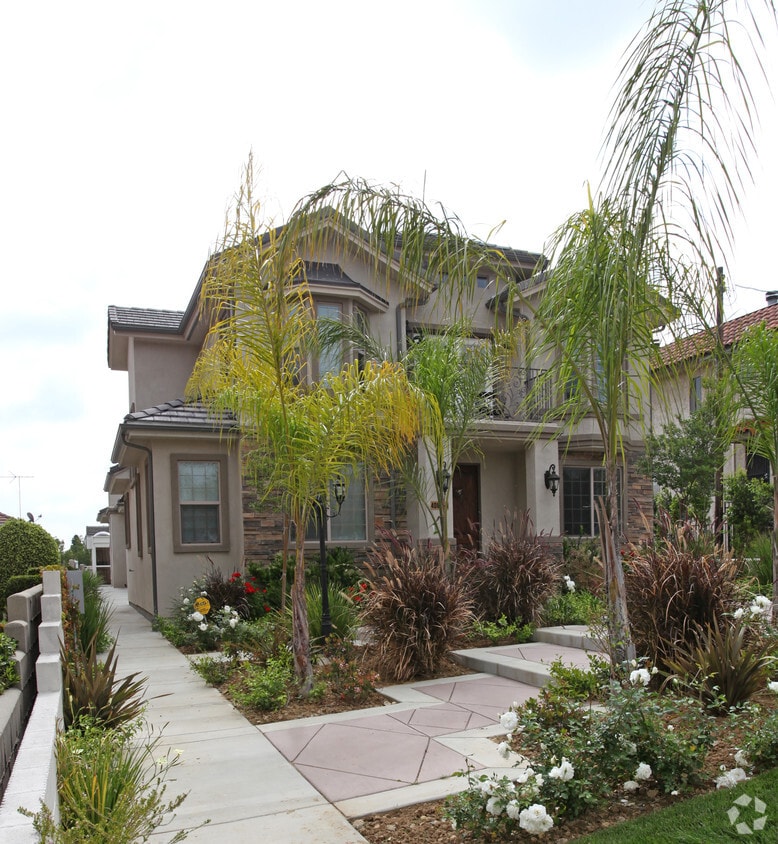 Building Photo - 408 Orange Ave