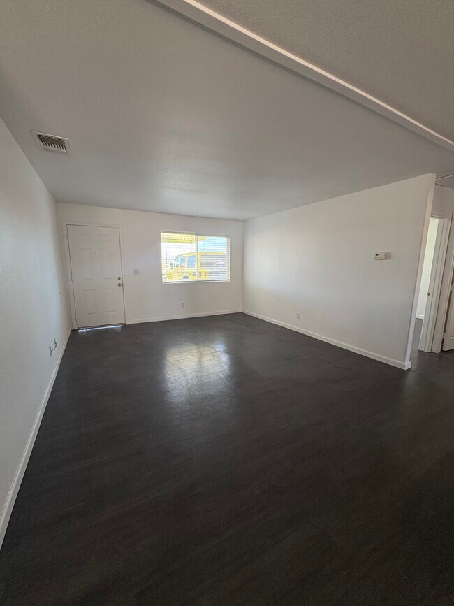 Living Room - 73538 Sun Valley Dr