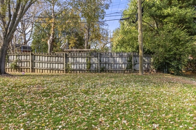 Building Photo - 4021 Victoria Way