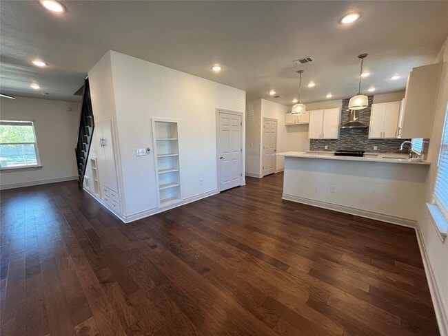 Building Photo - 2105 Tiger Trail