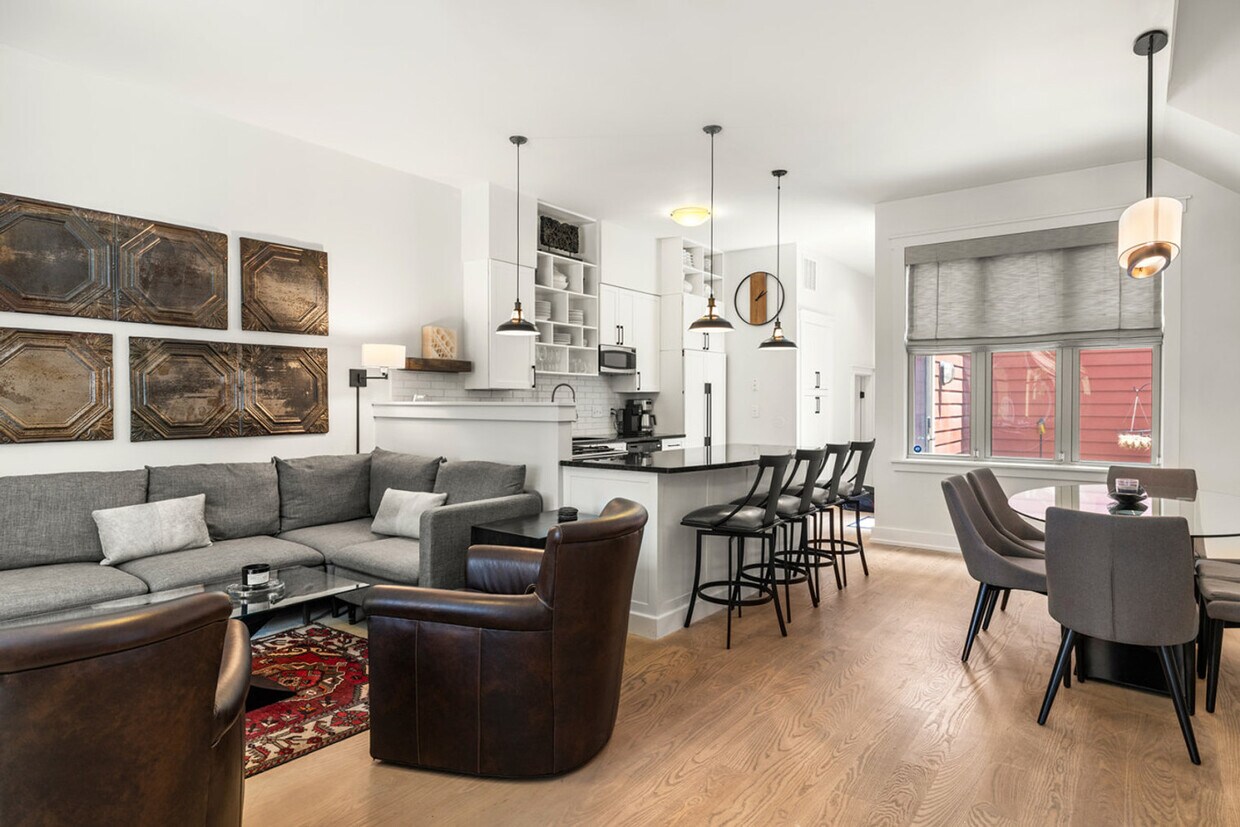 Foto principal - 1408 Pleasant St