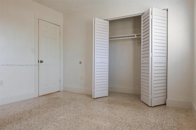Foto del edificio - 3050 NW 21st Ave