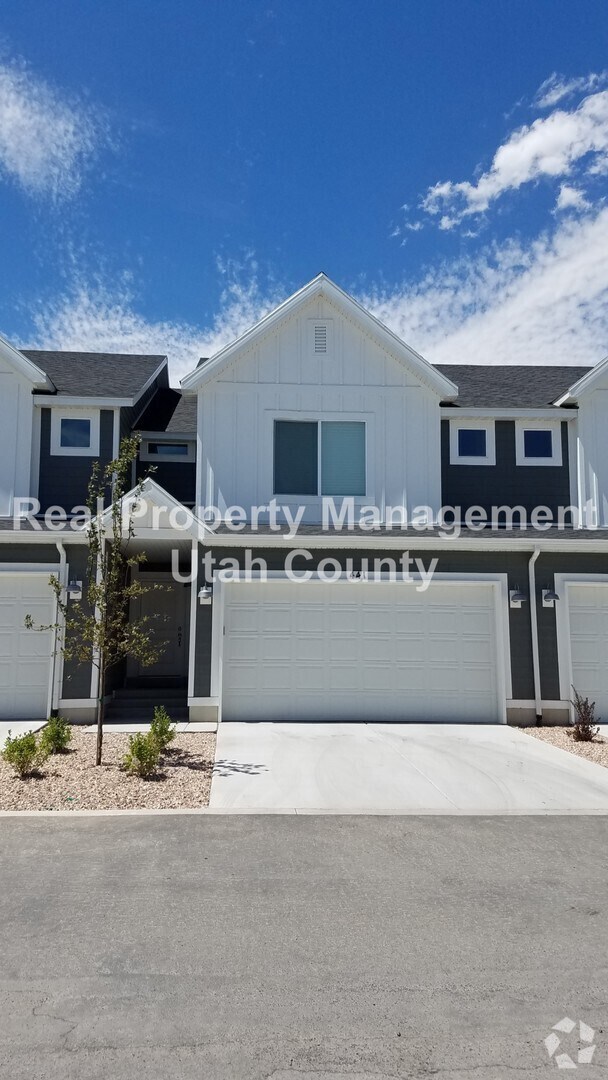 Building Photo - 441 S Pegasus Way