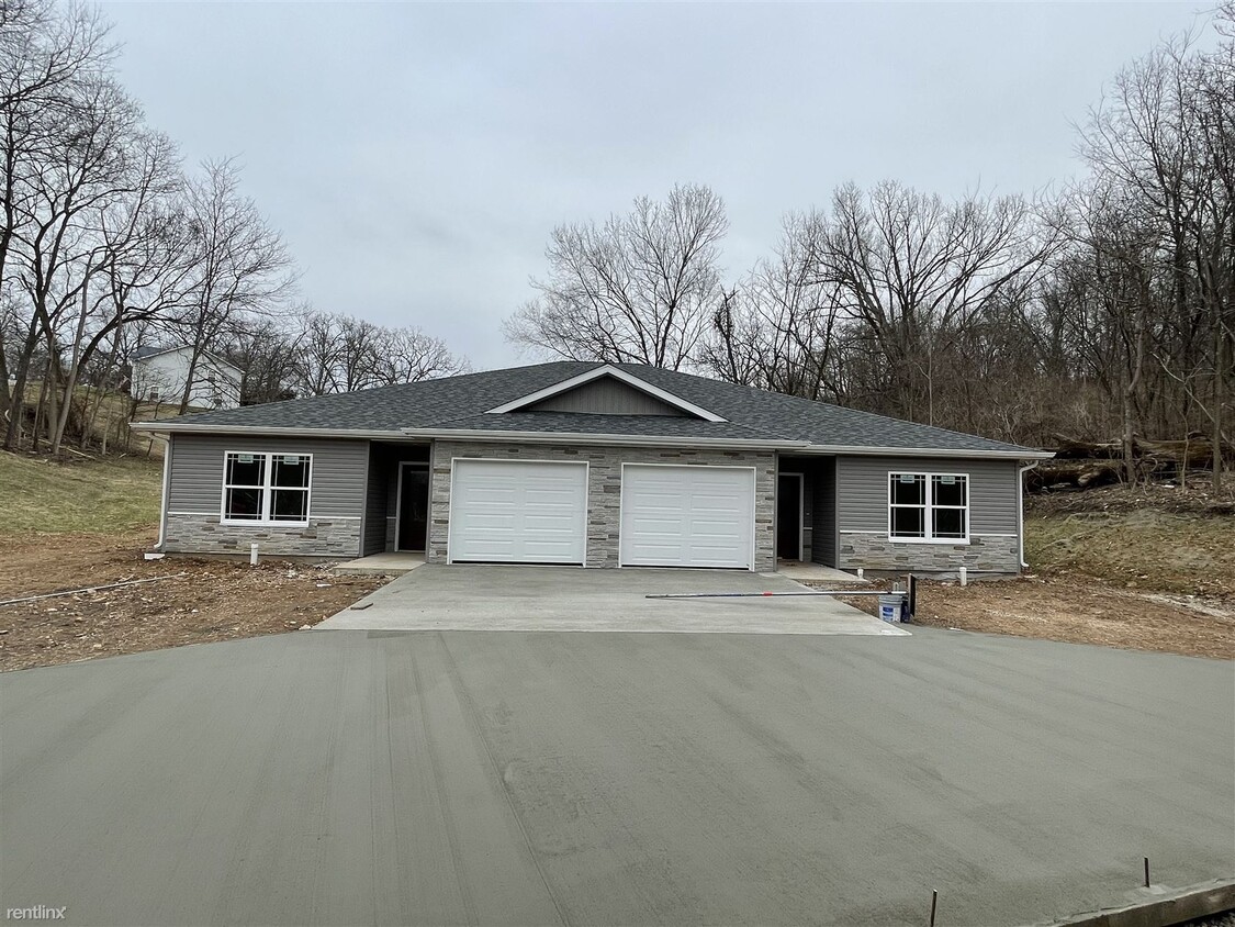 Primary Photo - 3 br, 2 bath Duplex - 102 Briana Lane 102 ...