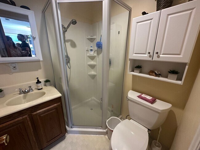 Foto del edificio - Studio Home in Desirable West Menlo Park- ...