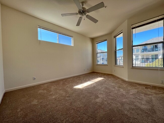 Building Photo - Gorgeous 2 Bd 2 Ba Unit in Redwood Shores