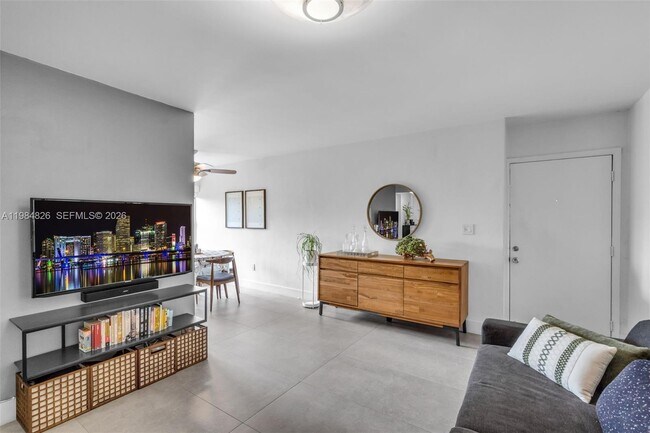 Foto del edificio - 820 Salzedo St