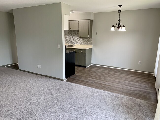 Foto del edificio - 810 9th Ave S