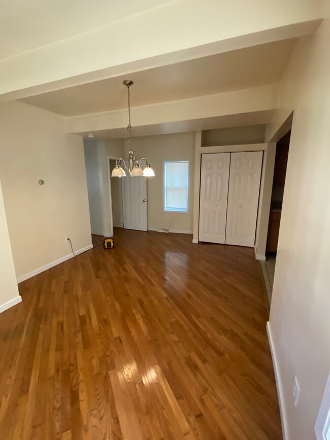 Building Photo - 314 Eicher Ave
