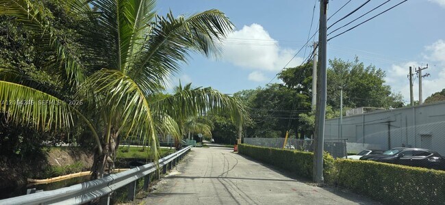 Foto del edificio - 7901 SW 64th St
