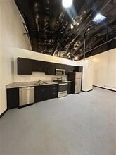 Building Photo - 2007 S Ervay St