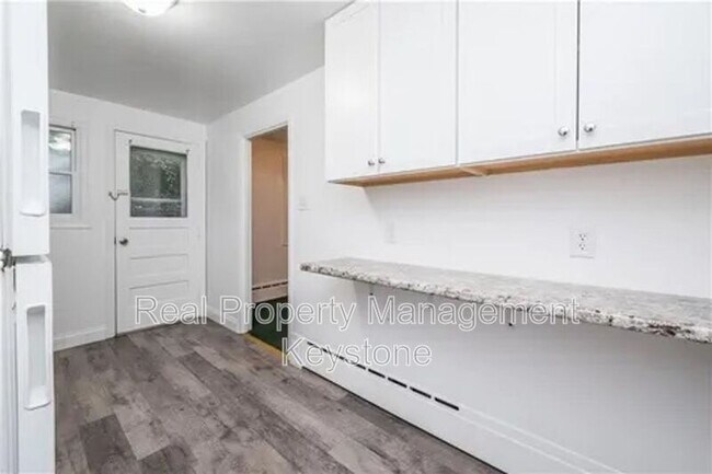 Building Photo - 307 Greenlee Rd