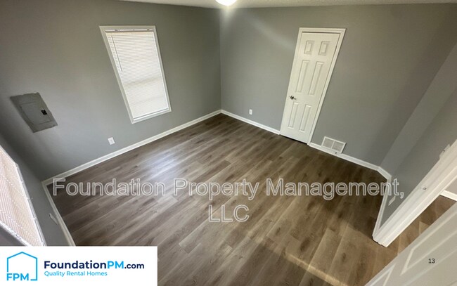 Foto del edificio - 693 Granada Rd