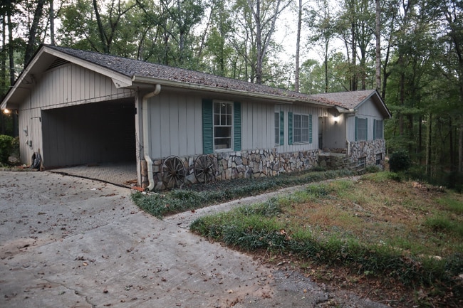 Building Photo - 4299 Mink Livsey Rd