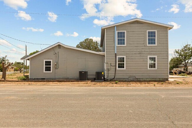 Building Photo - 600 S Lincoln Ave