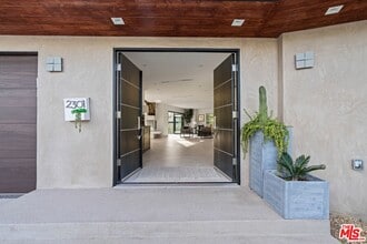 Building Photo - 2301 Donella Cir