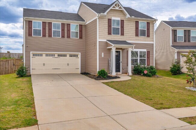 Foto del edificio - *Showings available starting after May 4th! / Beautiful 4BR / 2.5BA Home Offering Space, Comfort ...