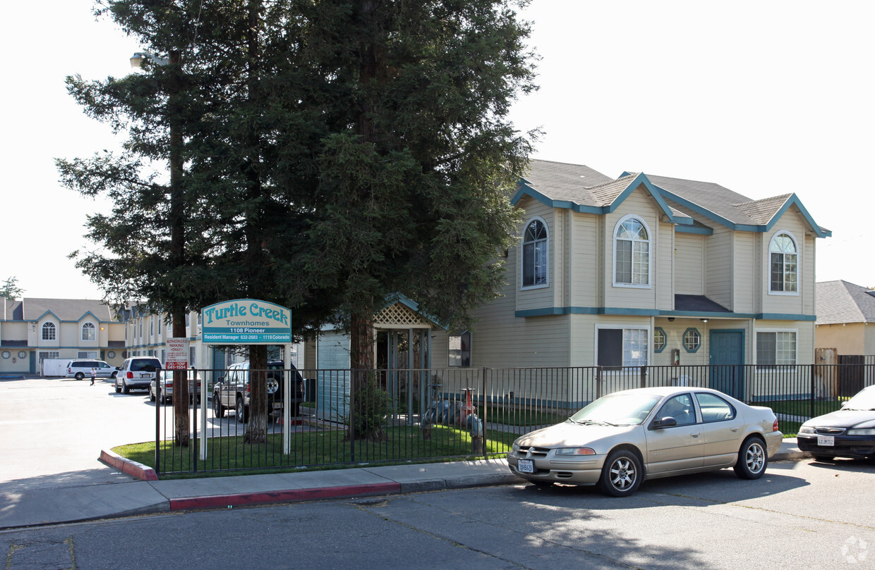 Primary Photo - Turtle Creek Townhomes