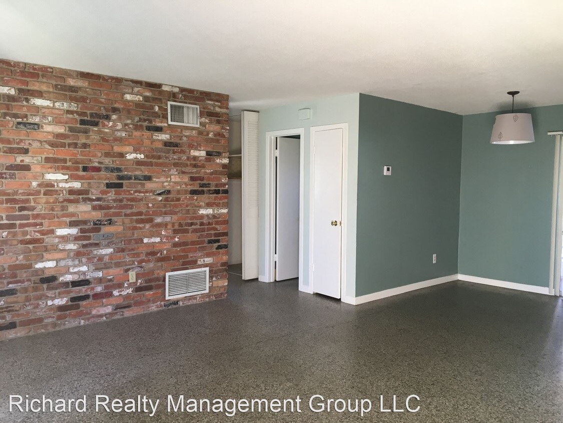 Building Photo - 3 br, 2 bath House - 6218 Royal Oak Drive