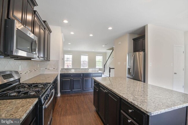 Building Photo - 7204 Brinley Way