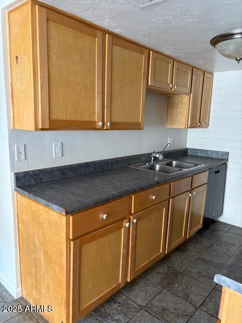 Foto del edificio - 8540 E Portland St