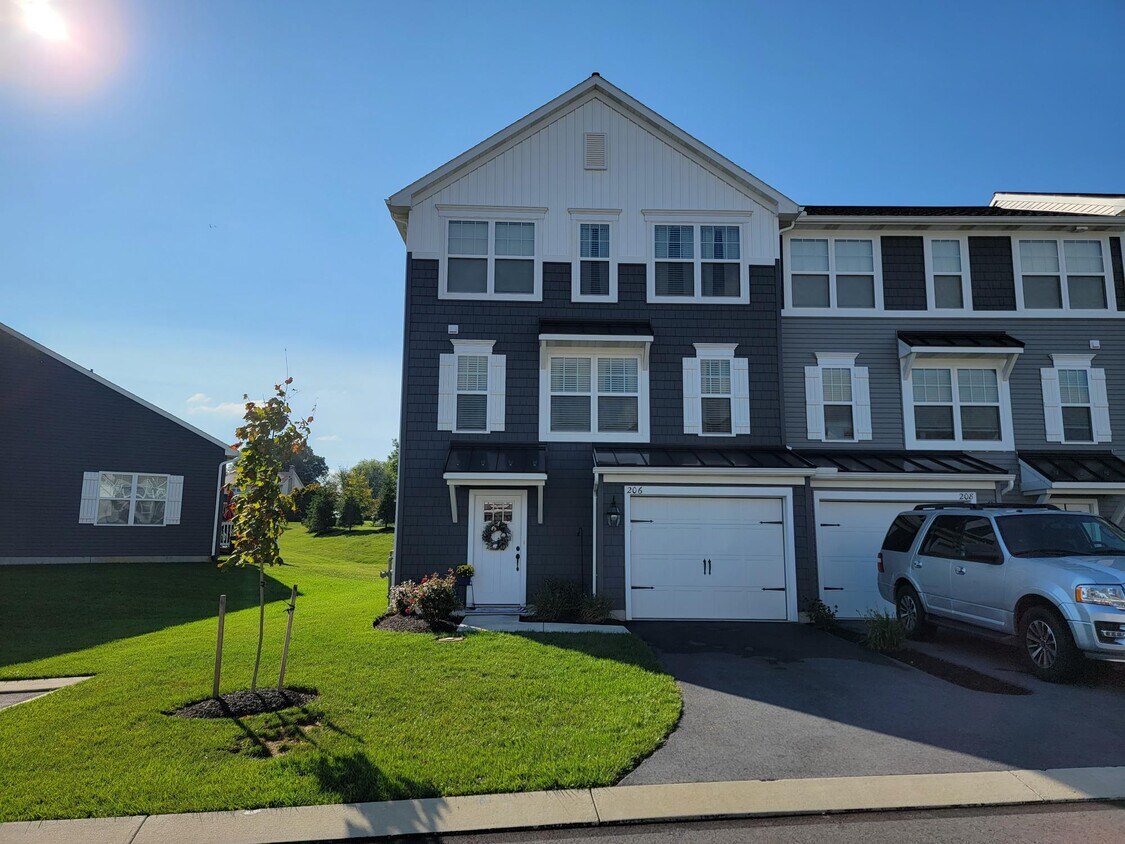 206 Highland Ct, Annville, PA 17003 Townhome Rentals in Annville PA