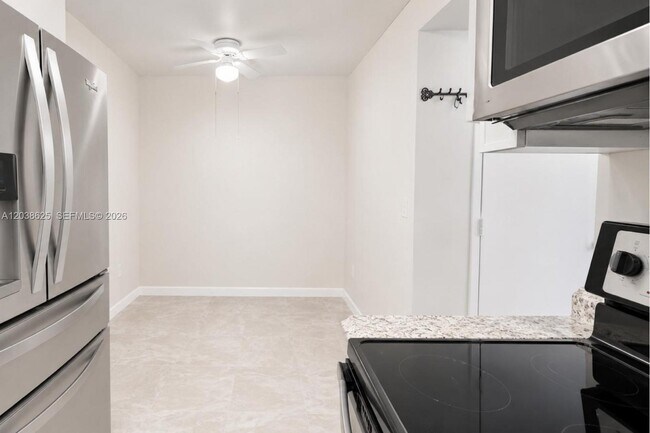 Foto del edificio - 7745 SW 86th St