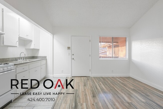 Building Photo - 1542 Orizaba Ave