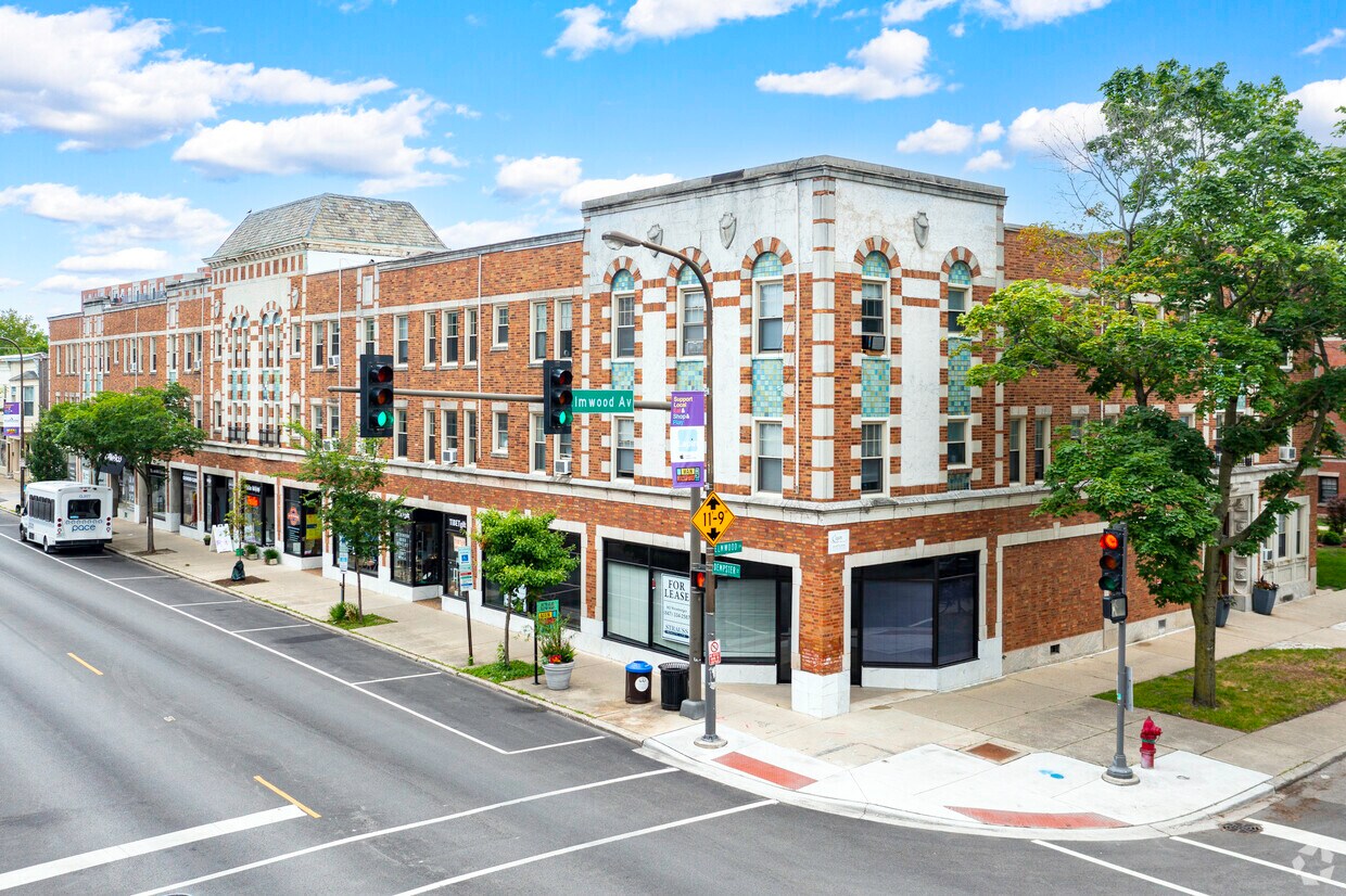 Foto principal - 810-832 Dempster St