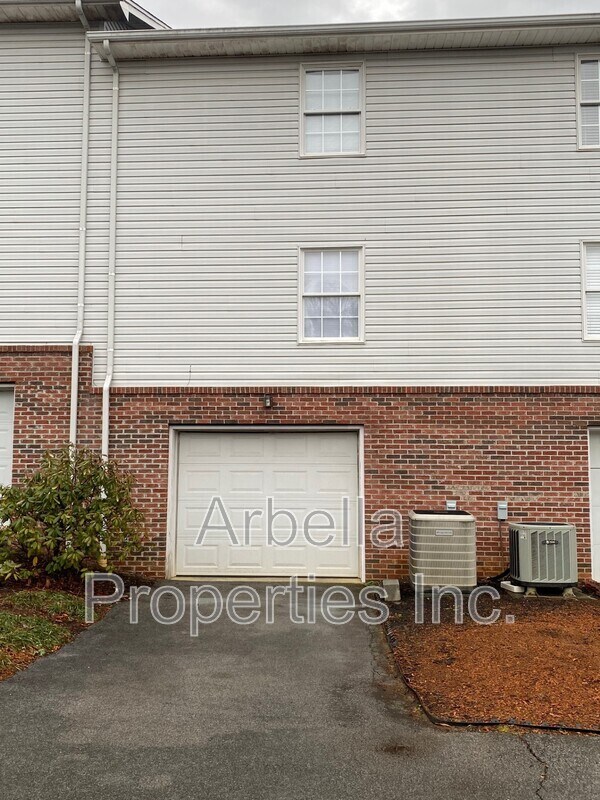 Building Photo - 152 Gray Station Rd