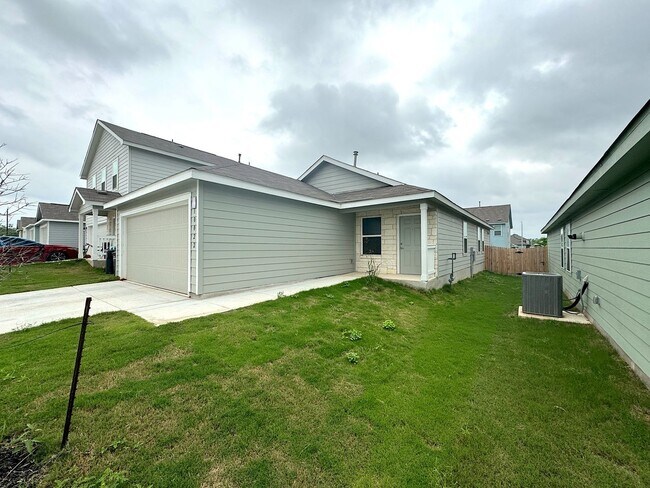 Photo - Ready For Move In- New One Story 3/2 - Mod... House