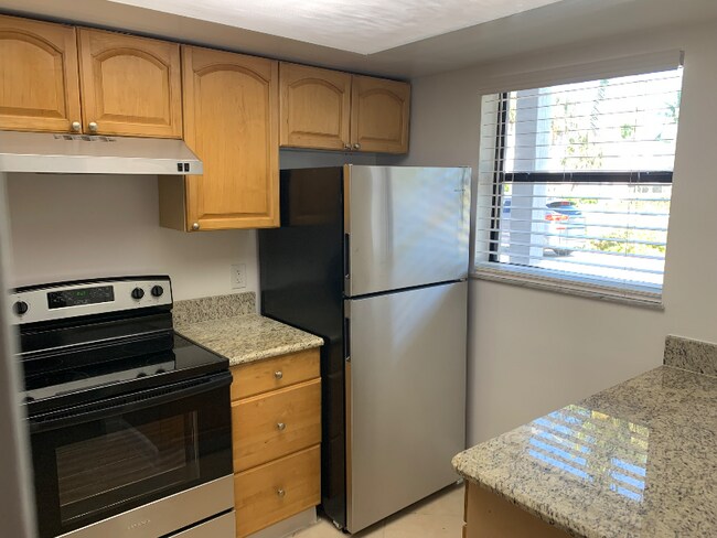 Foto del edificio - 645 Beachcomber Ln