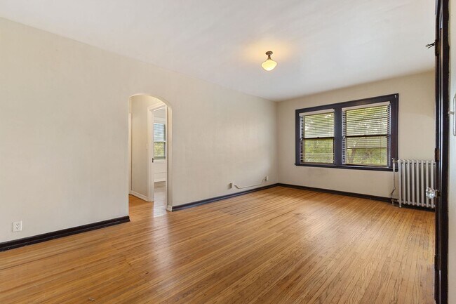 Foto del edificio - 5230 E Washington St