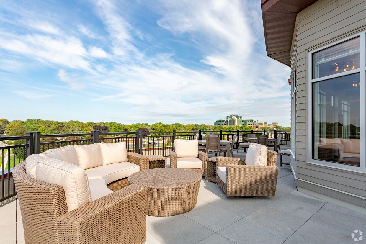 The Element Apartments Ashwaubenon, WI