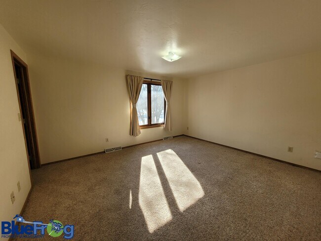 Foto del edificio - 1010 Coggins Ct