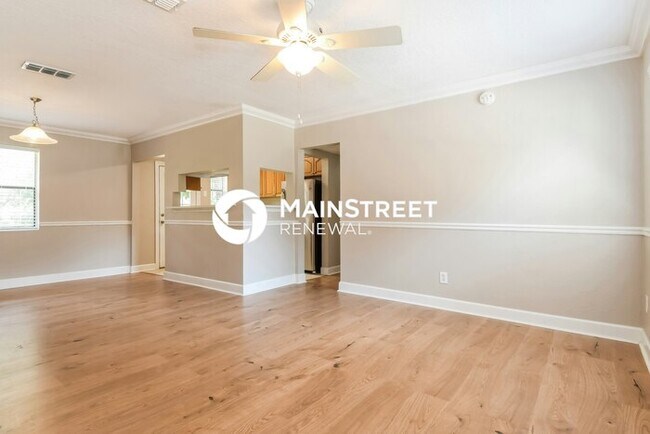 Foto del edificio - 4 Bedroom Pet-Friendly Home in Jacksonville, FL with Main Street Renewal