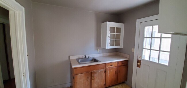 Foto del edificio - 1 Bedroom 1 Bathroom Duplex!