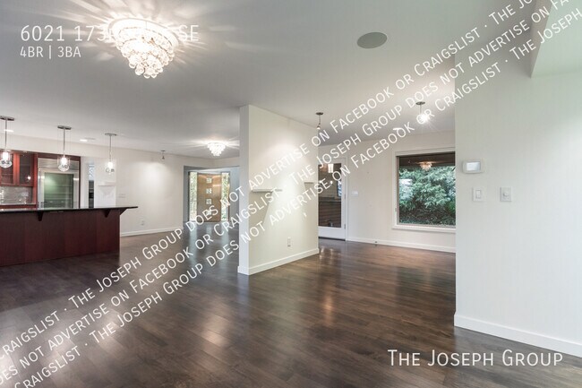 Foto del edificio - 6021 173rd Ave SE