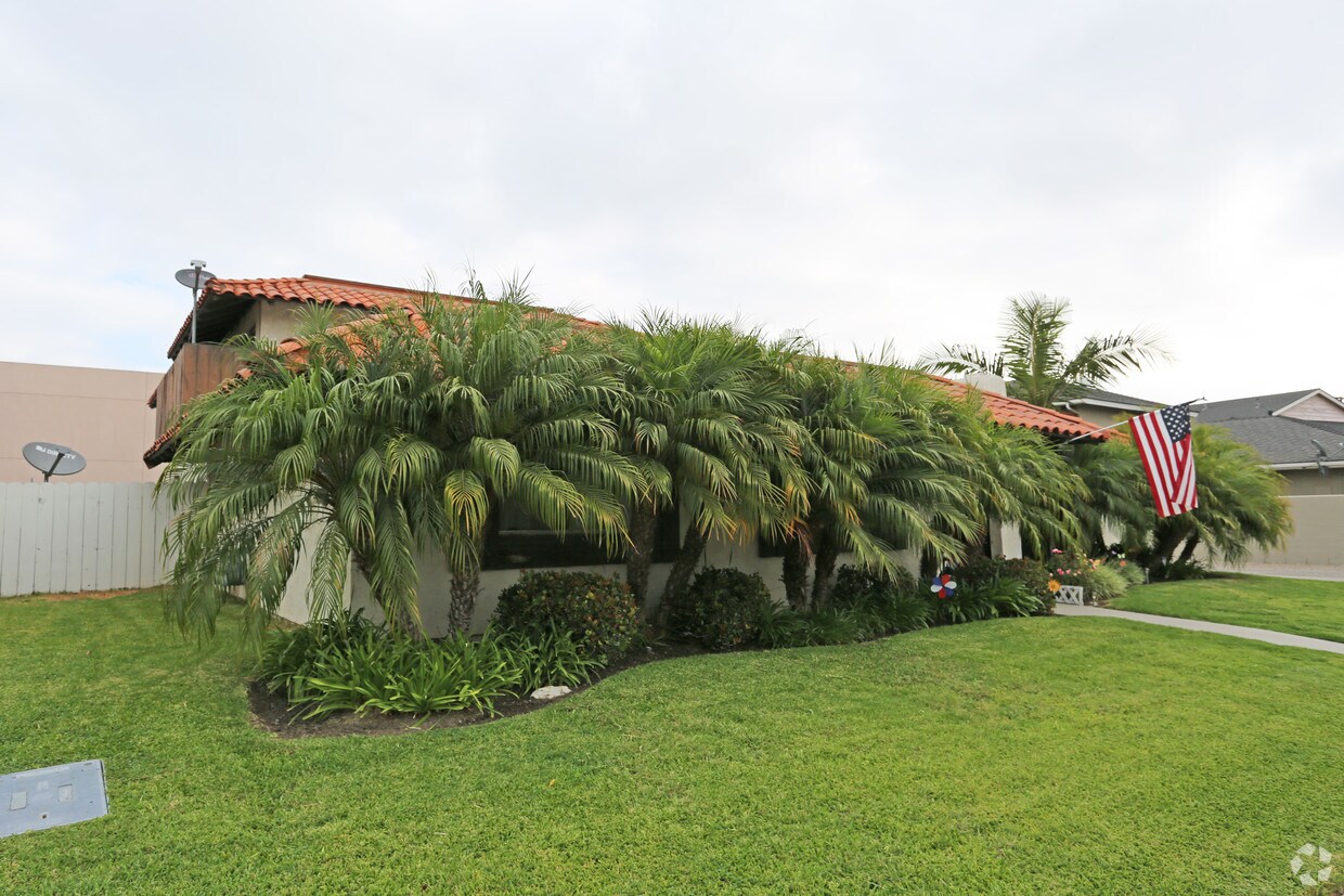Building Photo - 7291 La Mancha Cir