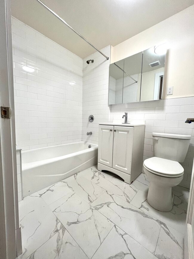 Building Photo - 63 W 68th St