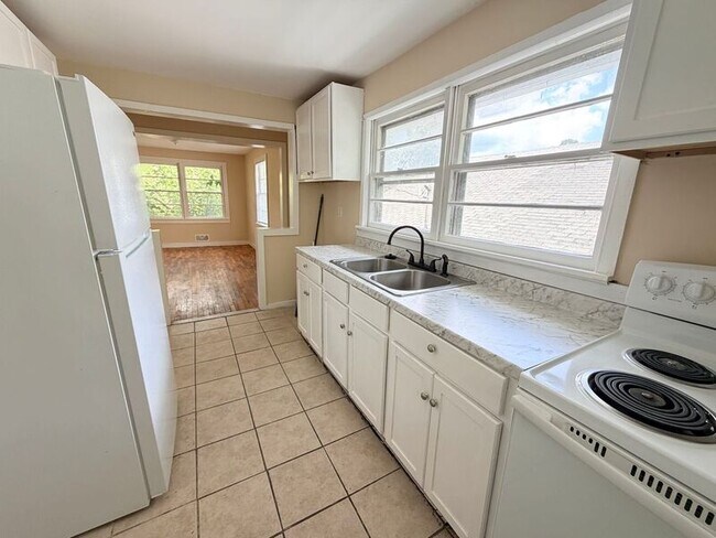Foto del edificio - 4217 43rd Ave N