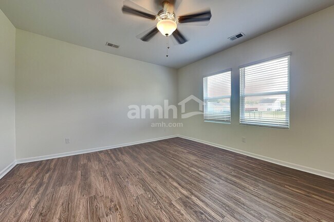Building Photo - 125 Orion Way